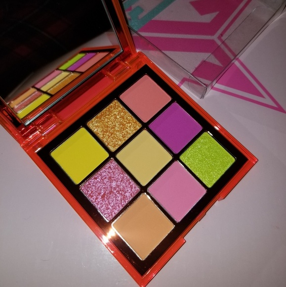 🆕️Huda, Neon Obsessions Palette - Picture 1 of 4